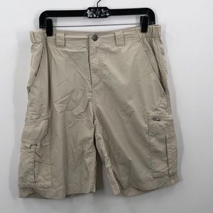 Columbia Mens Beige Flat Front Sun Protection Zipped Pockets Cargo Shorts Sz 32